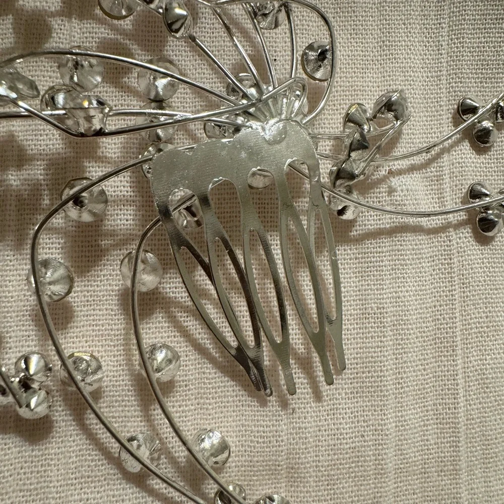 Elegant Silver Crystal Hair Comb